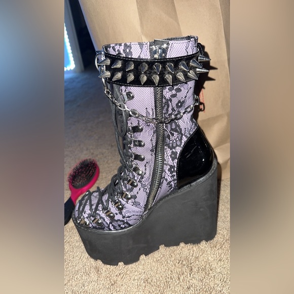 Dolls kill size 7 Widow purely haunted traitor platform boots-3 inch platform - Picture 2 of 4